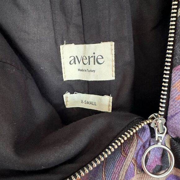 Averie Antonella Linen Blend Vibrant Wildlife Contrasting Colors Faux Wrap Short - Picture 7 of 10
